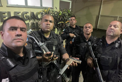 PM prende dois suspeitos com pistola, carregadores e munições no Babi em Belford Roxo