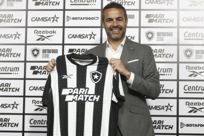 Técnico Artur Jorge é apresentado pelo Botafogo e destaca planos: 'Equipe dominante'