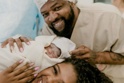 Nasce Estrela, filha de Xande de Pilares e Thay Pereira