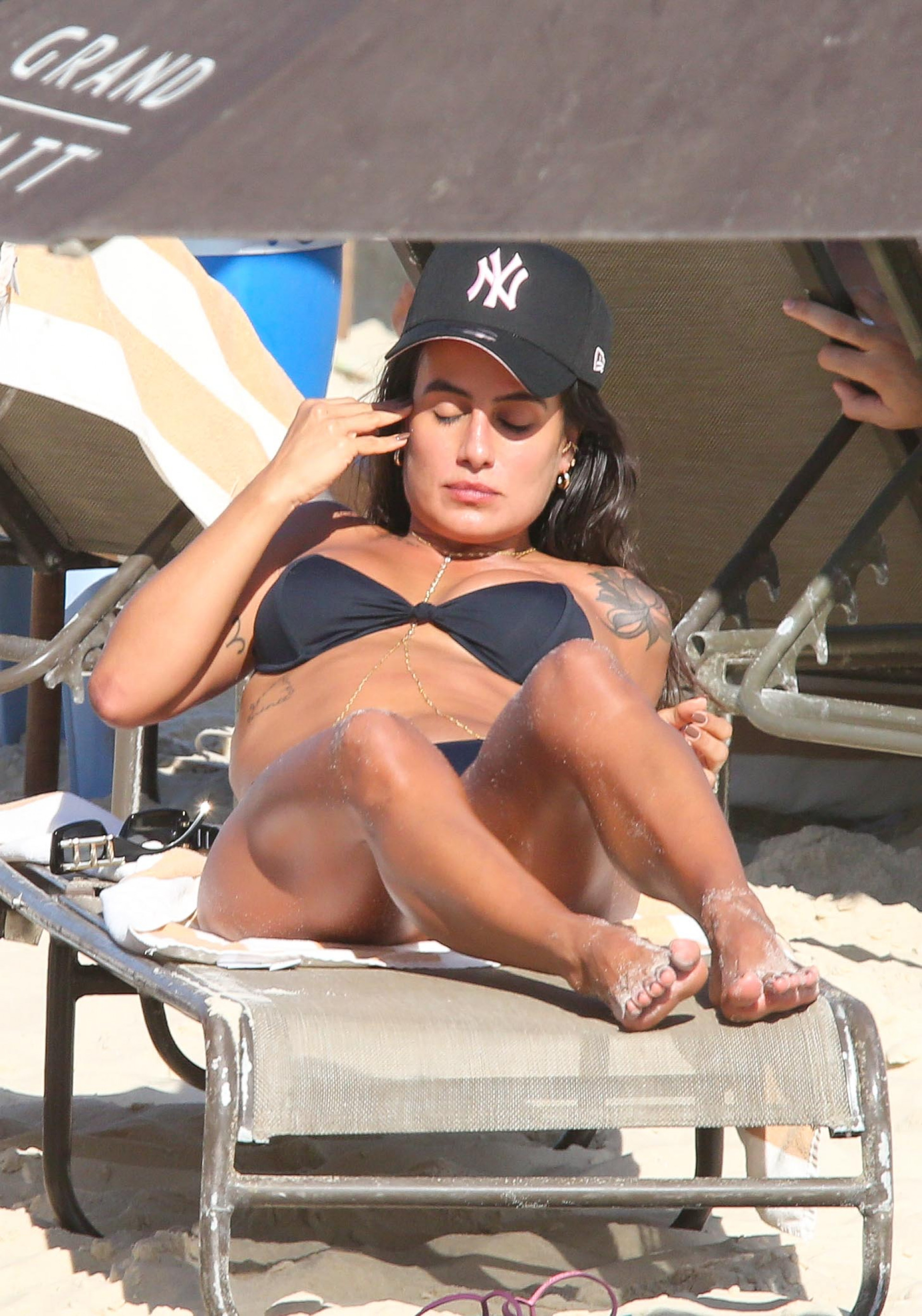 Carol Peixinho curte dia de sol em praia da Zona Oeste -  Dilson Silva / Agnews