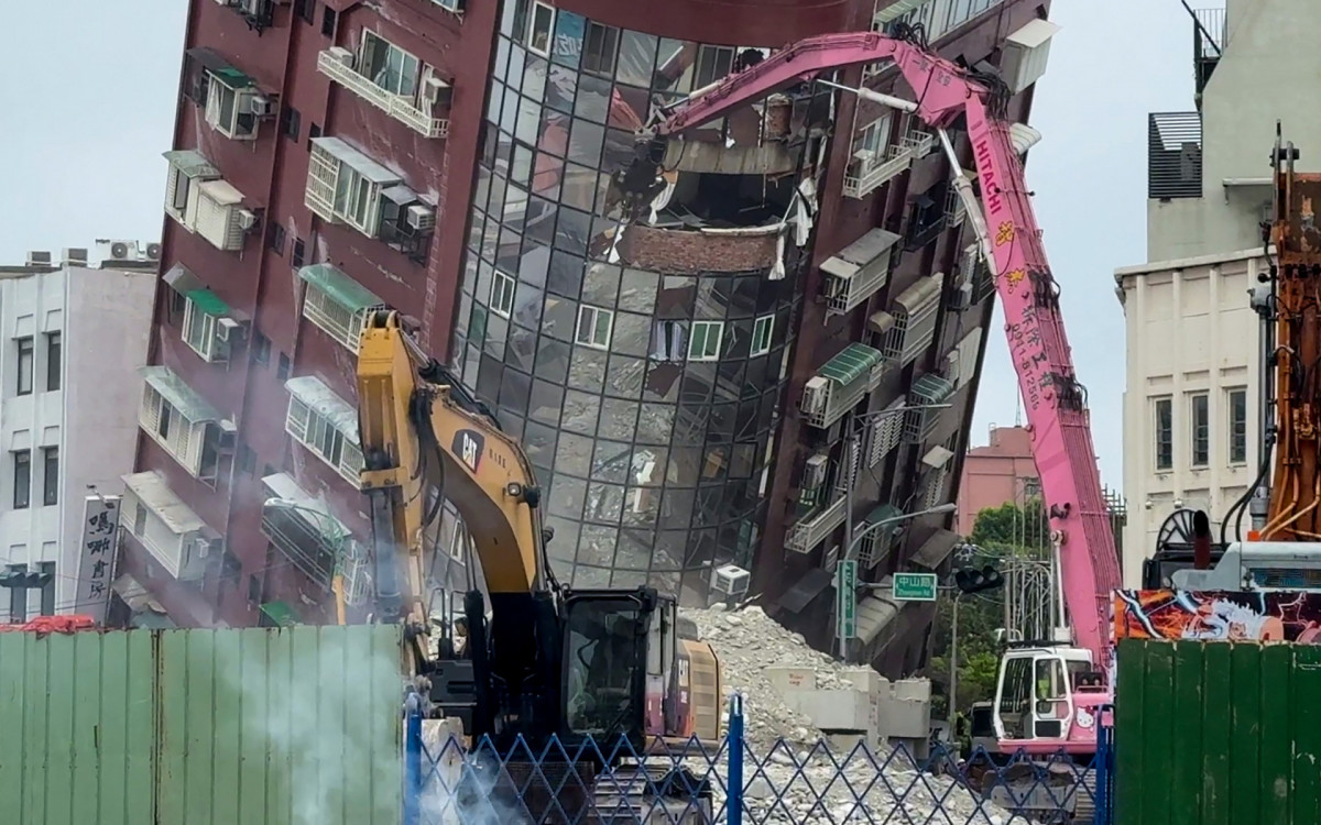 Tremor é o mais forte já ocorrido na ilha em 25 anos - AFP
