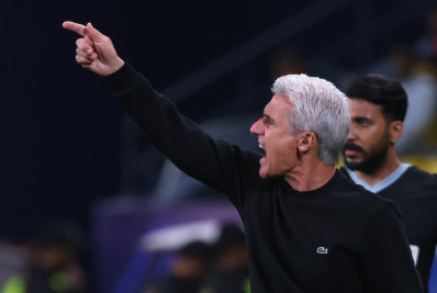 Botafogo quita parte de dívida com Luís Castro e não sofrerá punição da Fifa