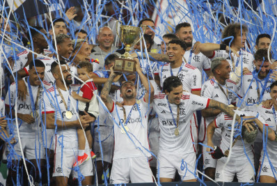 Equilíbrio e confiança: Tite exalta campanha do Flamengo no título estadual