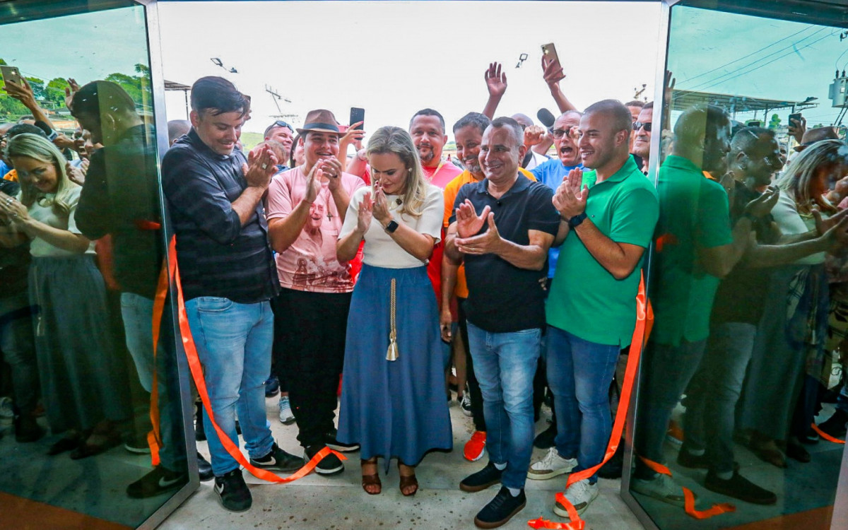 Christian Vieira, Daniela do Waguinho, prefeito Waguinho e Matheus Carneiro inauguram a Upa Padre Luigi Constanzo Bruno