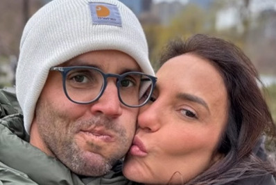 Ivete Sangalo dá beijinho no marido durante viagem a Boston: 'Te amo'