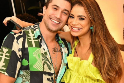 Lexa posta foto romântica com Ricardo Viana e ganha declaração