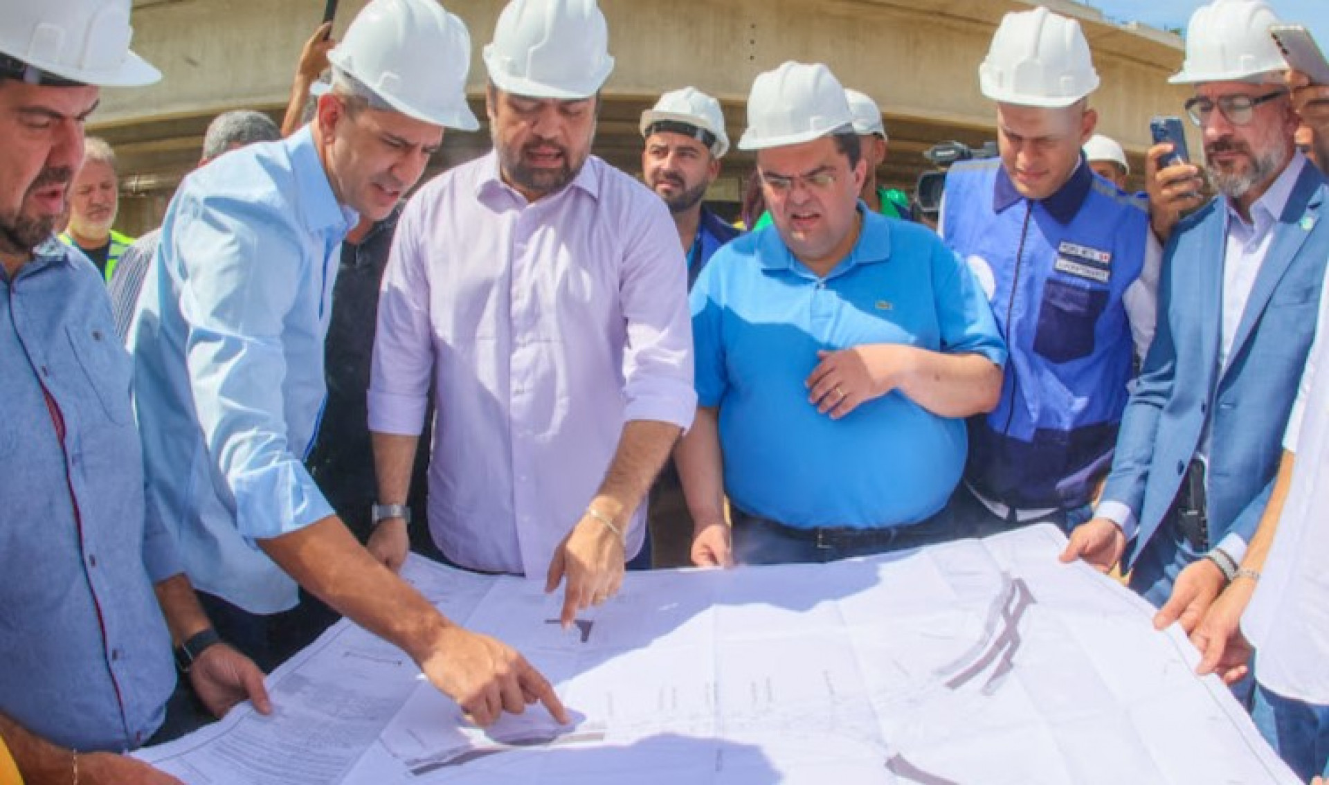 Governador Cl&aacute;udio Castro visitou Maca&eacute; nesta segunda (8) - Foto: Divulga&ccedil;&atilde;o