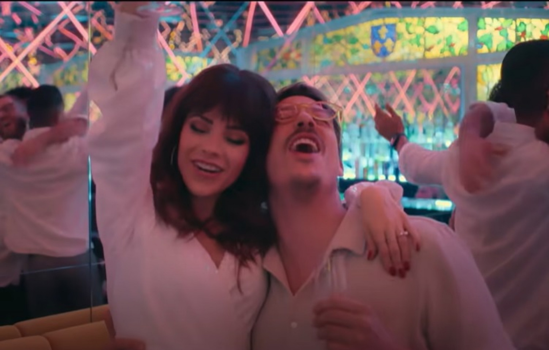 Fabio Porchat e Samdy fazem par romântico no filme 'Evidências do Amor' - Reprodução de vídeo