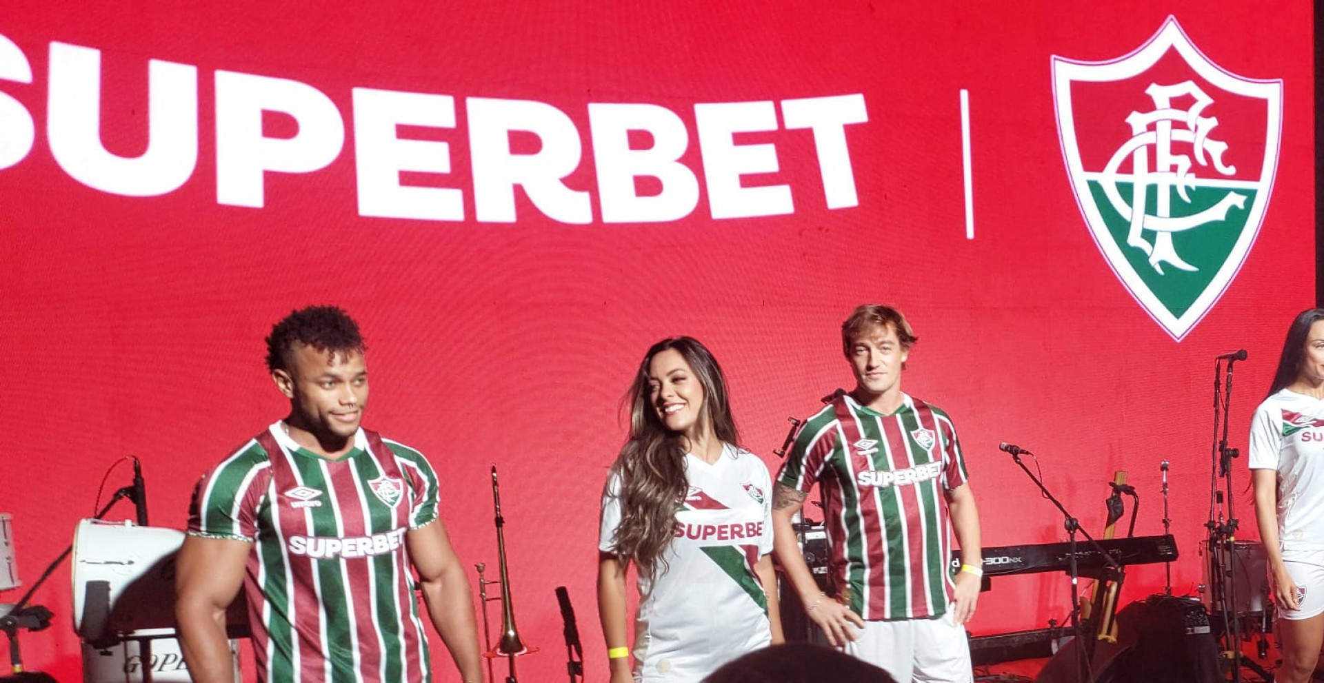 Camisas do Fluminense com o patrocínio da Superbet - Hugo Perruso/Agência O Dia