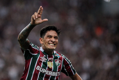 Ídolo do Fluminense, Cano busca marcar pelo sétimo jogo seguido na Libertadores