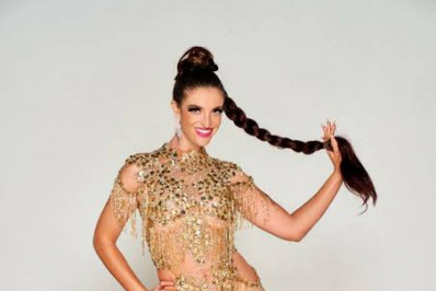 Escola de samba Em Cima da Hora tem nova rainha de bateria