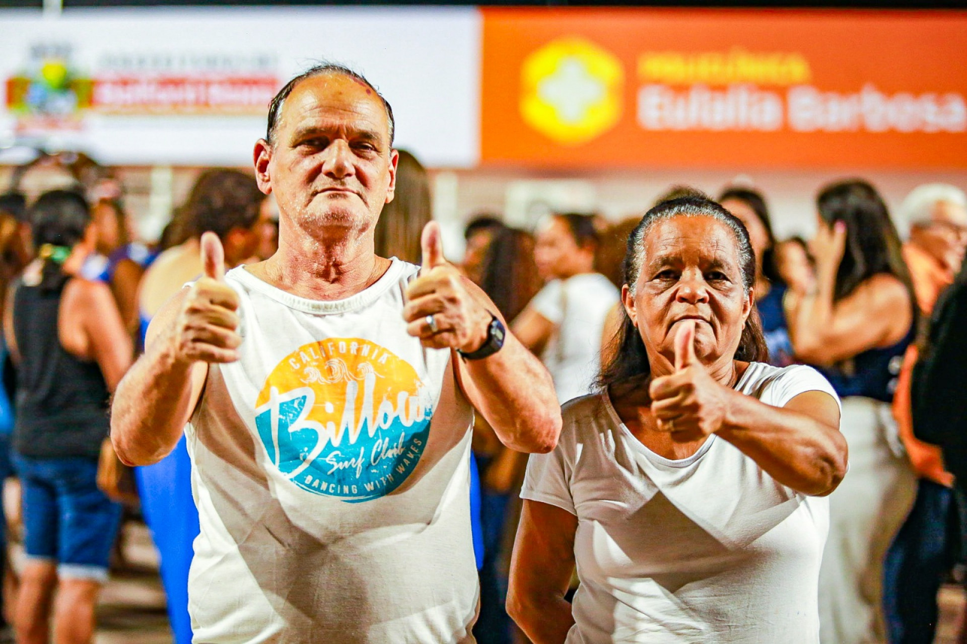 O aposentado Luiz Pereira Garcia e Maria Elisabete Garcia ficaram felizes com a inaugura&ccedil;&atilde;o da creche, policl&iacute;nica e da pra&ccedil;a - Rafael Barreto/PMBR