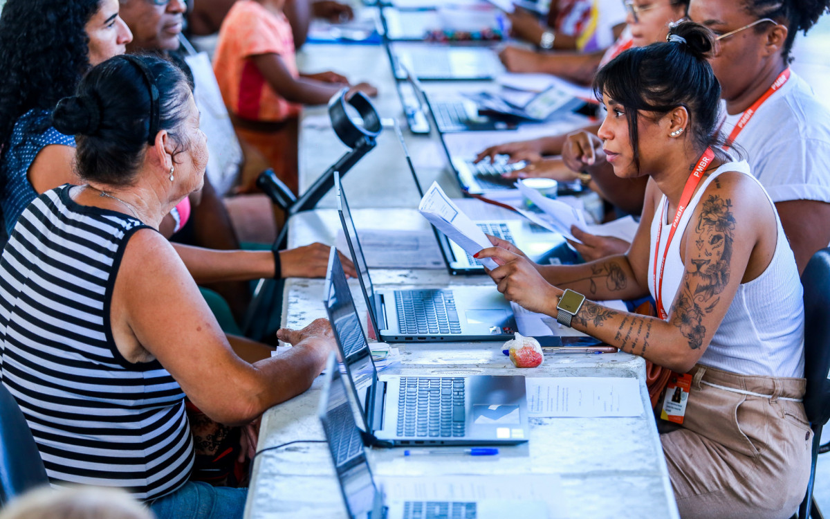 Os cartões que não forem retirados neste sábado (13), serão devolvidos ao Governo do Estado do Rio de Janeiro