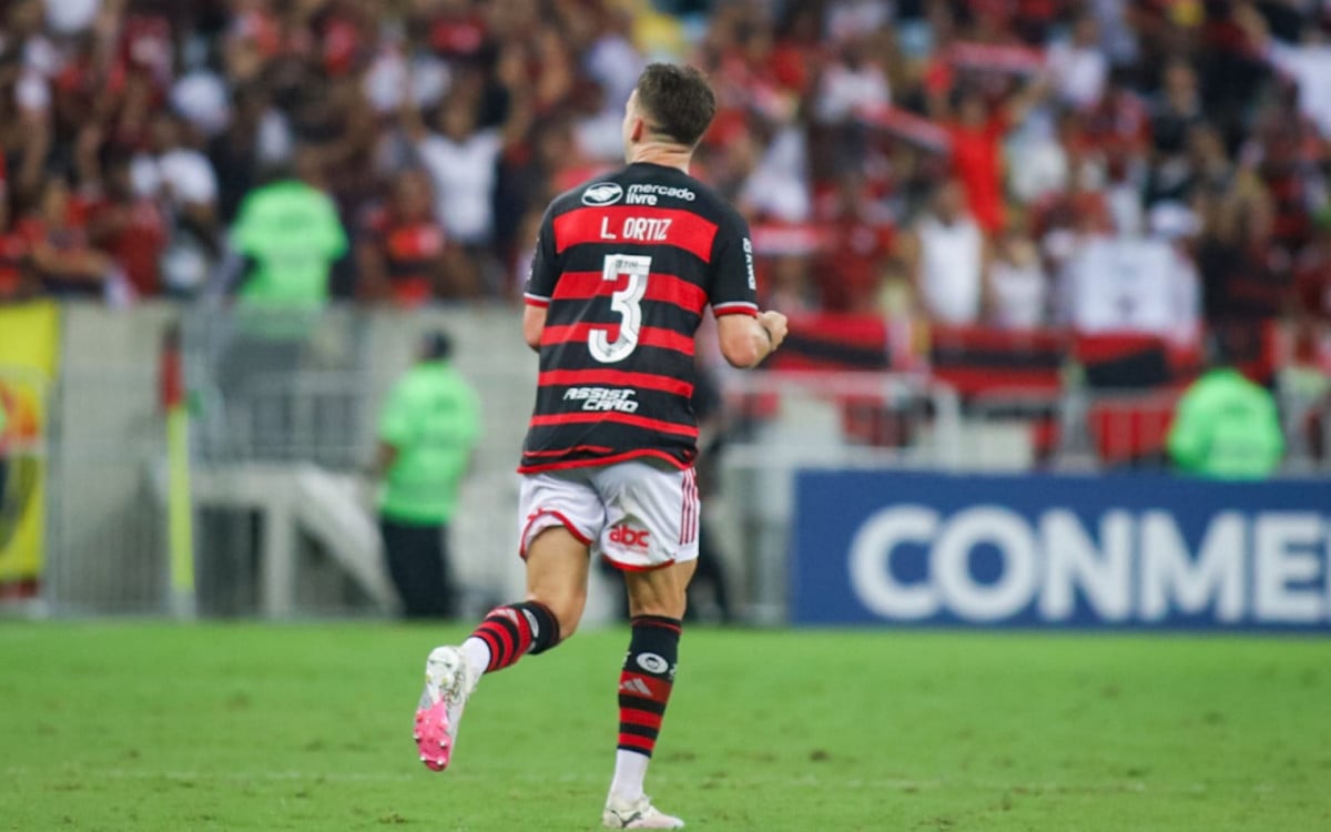 Léo Ortiz fez o segundo do Flamengo na vitória sobre o Palestino - Renan Areias/Agência O Dia