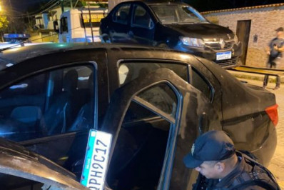 Polícia Militar prende dupla por furto de veículo em Araruama