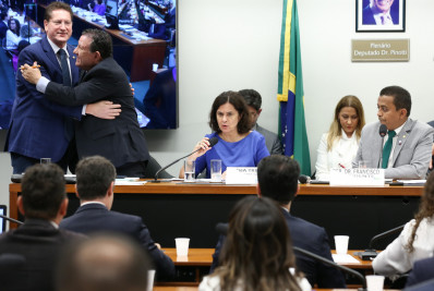 Audiência confronta ministra Nísia Trindade sobre repasse de R$ 55,4 milhões à Cabo Frio