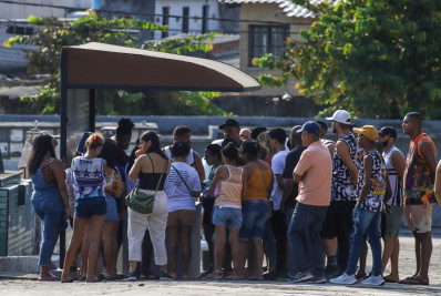 Homem morto em operação da PM no Complexo do Chapadão é sepultado na Zona Norte
