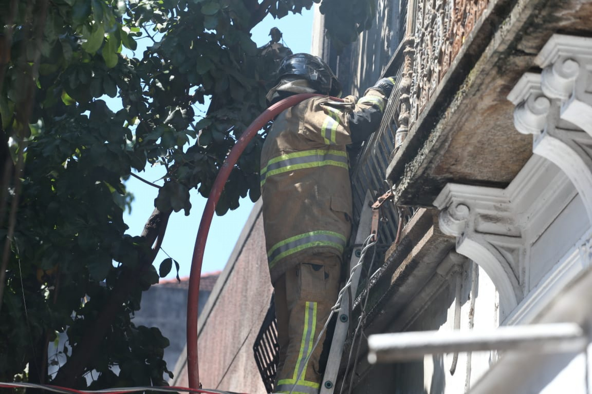 Militares trabalharam até o início da tarde no Catete - Cleber Mendes / Agência O Dia