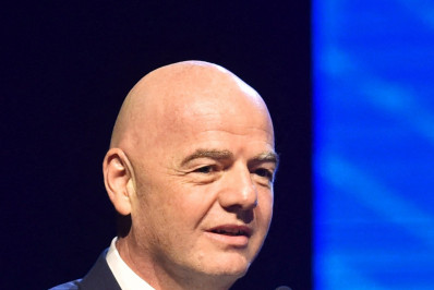 Presidente da Fifa  condena atos de racismo contra Vini Jr. e outros jogadores