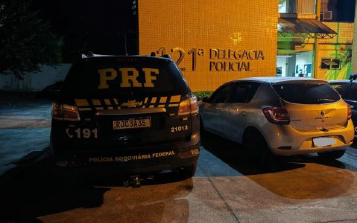 O suspeito foi levado para a Delegacia de Polícia Civil, em Casimiro de Abreu