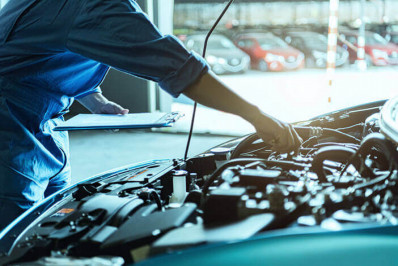 Volume de serviços prestados recua 0,9% em fevereiro ante janeiro, revela IBGE