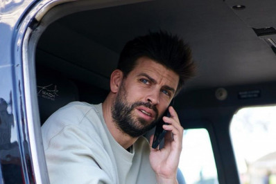 Agora dono de clube, Piqué é suspenso por 6 jogos por violência contra árbitro
