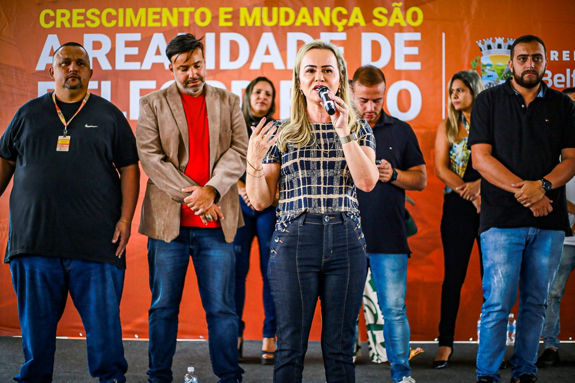 A deputada federal Daniela do Waguinho acentuou a import&acirc;ncia das bicicletas no dia a dia dos agentes - Rafael Barreto / PMBR