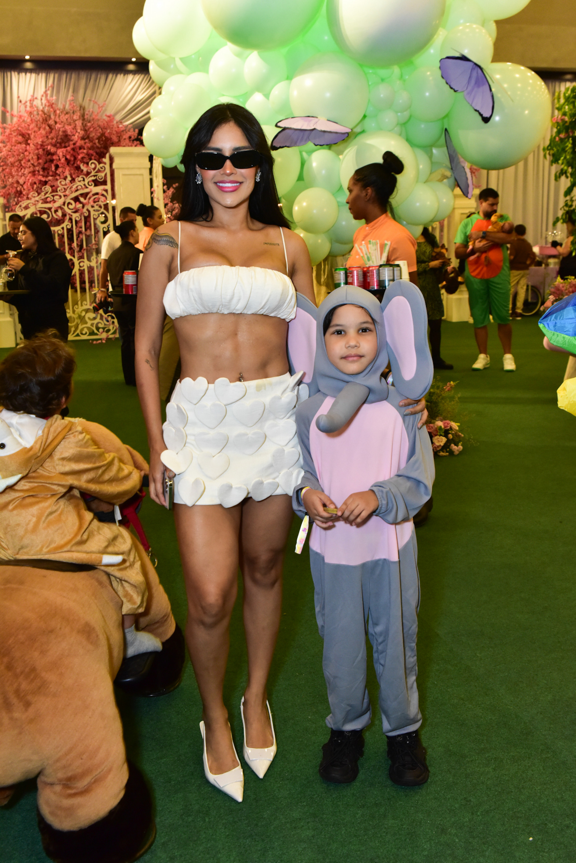 Ex-BBB Flay com o filho Bernardo na festa de um ano de Lua, filha de Viih Tube e Eliezer - Leo Franco / Agnews