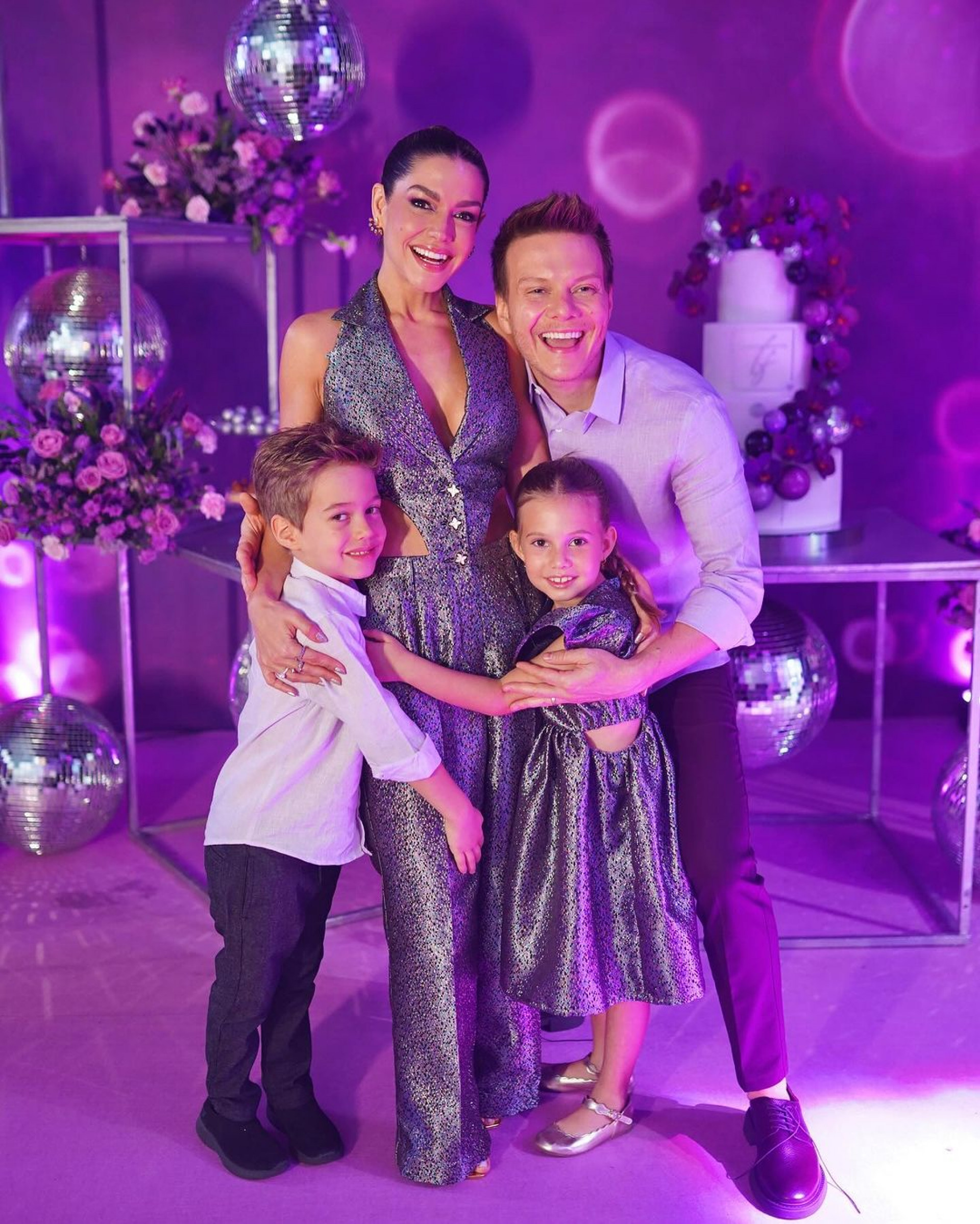 Thais Fersoza, Michel Teló e o filhos Melinda, de sete anos, e Teodoro, de seis - Reprodução / Instagram