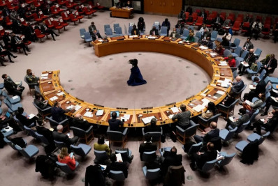 Rússia contrapõe EUA e defende apaziguamento de Israel para encerrar conflitos no Oriente Médio