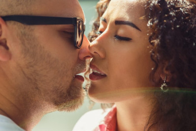 Saiba um simples beijo pode ser um perigo para a sua saúde