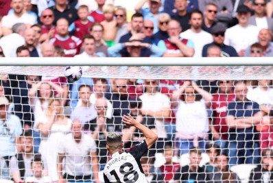 Andreas Pereira marca duas vezes e comanda vitória do Fulham sobre o West Ham