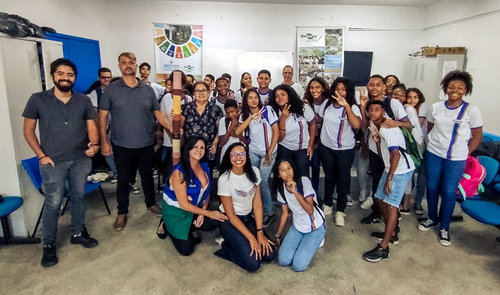 Os alunos da Escola Municipal Professora Edyr Ribeiro participaram de uma palestra sobre a importância da preservação do solo - Giulia Nascimento / PMN