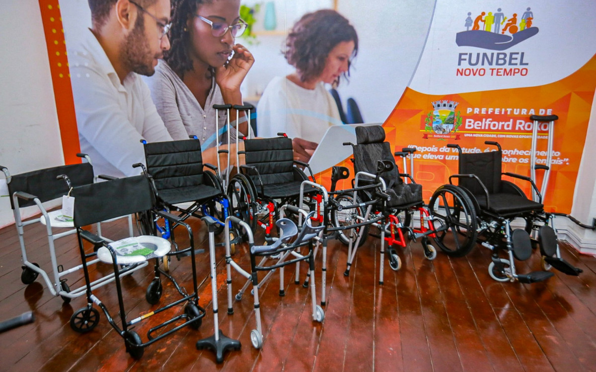 Foram doados no sistema de comodato 64 itens, incluindo cadeiras de rodas e cadeiras higiênicas