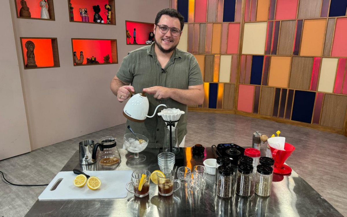 Dalton Ximenes é graduado em Gastronomia e tem contato com a produção de café desde criança. Conheça mais em @daltox