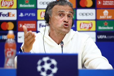 Luis Enrique exalta Xavi, mas mostra otimismo por virada do PSG: 'Vamos dar a volta por cima'