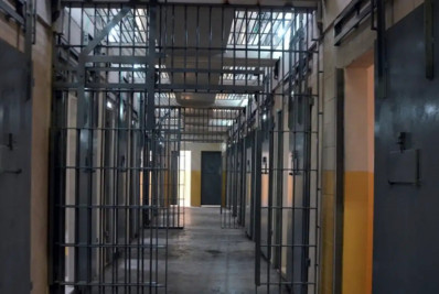 STF adia conclusão de julgamento sobre revista íntima em presídios