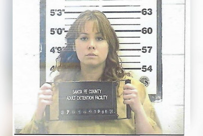 Responsável por carregar arma de Alec Baldwin é condenada à prisão por morte no set