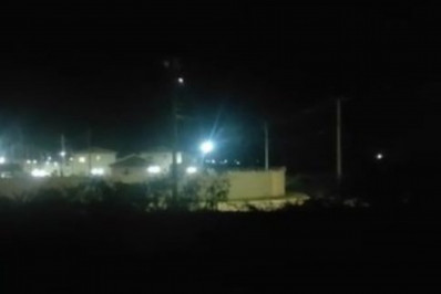 Moradores relatam intenso tiroteio no Jardim Esperança, em Cabo Frio