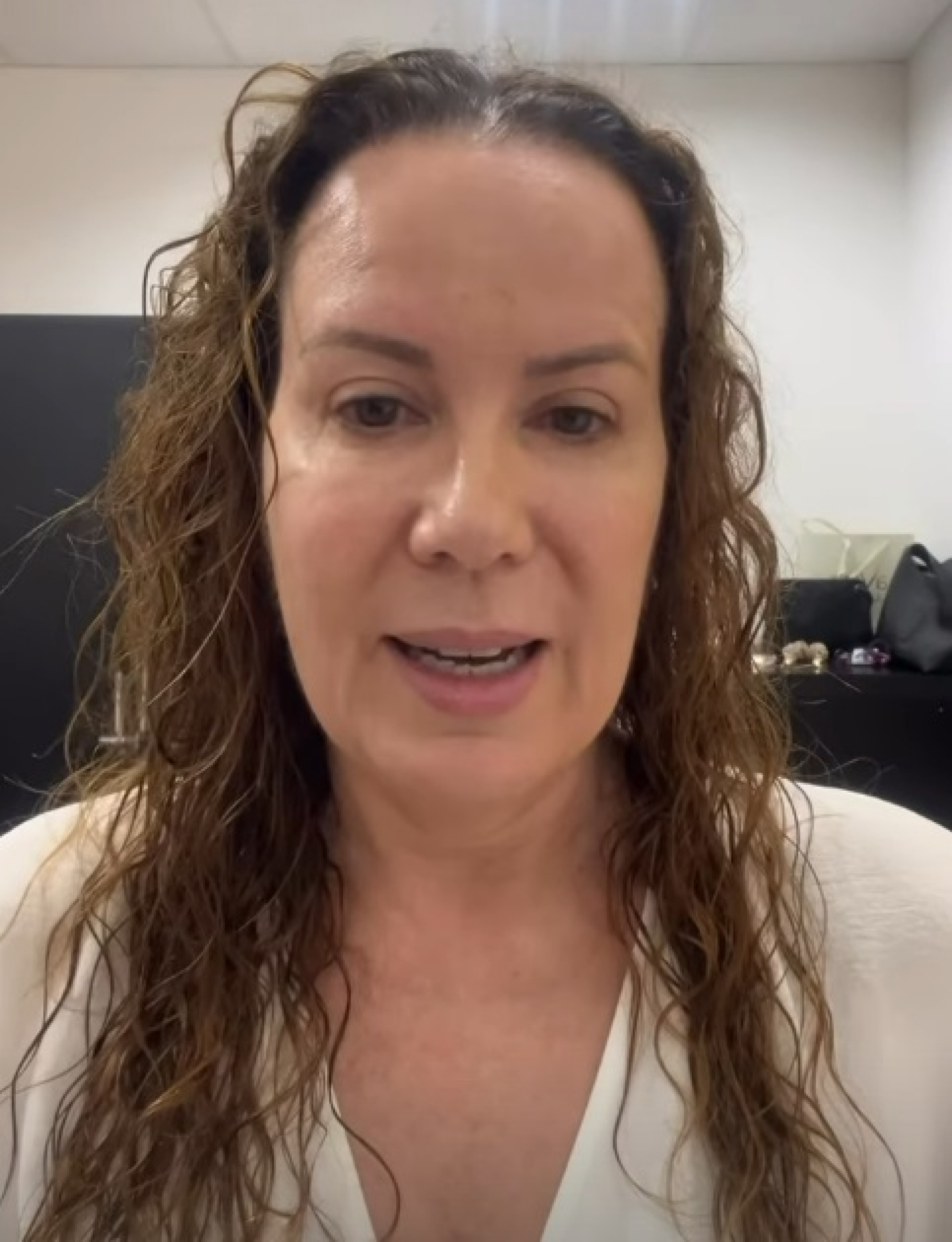 Regina Volpato pede desculpa aos seguidores - Reprodução de vídeo