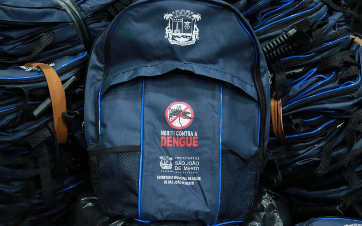 As mochilas foram personalizadas para o combate à dengue