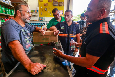 Belford Roxo: Prefeito Waguinho visita obras em seis bairros