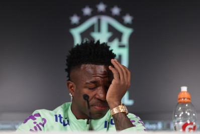 Torcedores do Barcelona hostilizam Vini Jr antes de partida da Liga dos Campeões