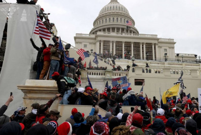 Perdoados por Trump pelos ataques ao Capitólio buscam absolvição por outros crimes