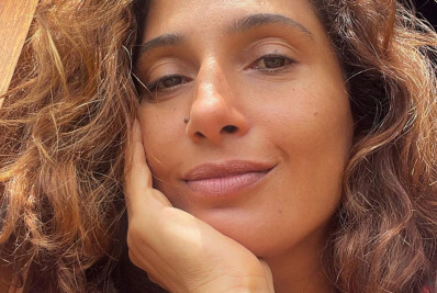 Camila Pitanga agradece após mãe receber alta hospitalar: 'Já está em casa'