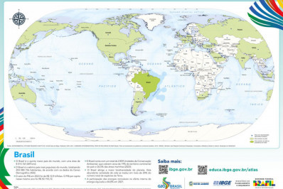 IBGE inicia venda do mapa-múndi com Brasil no centro