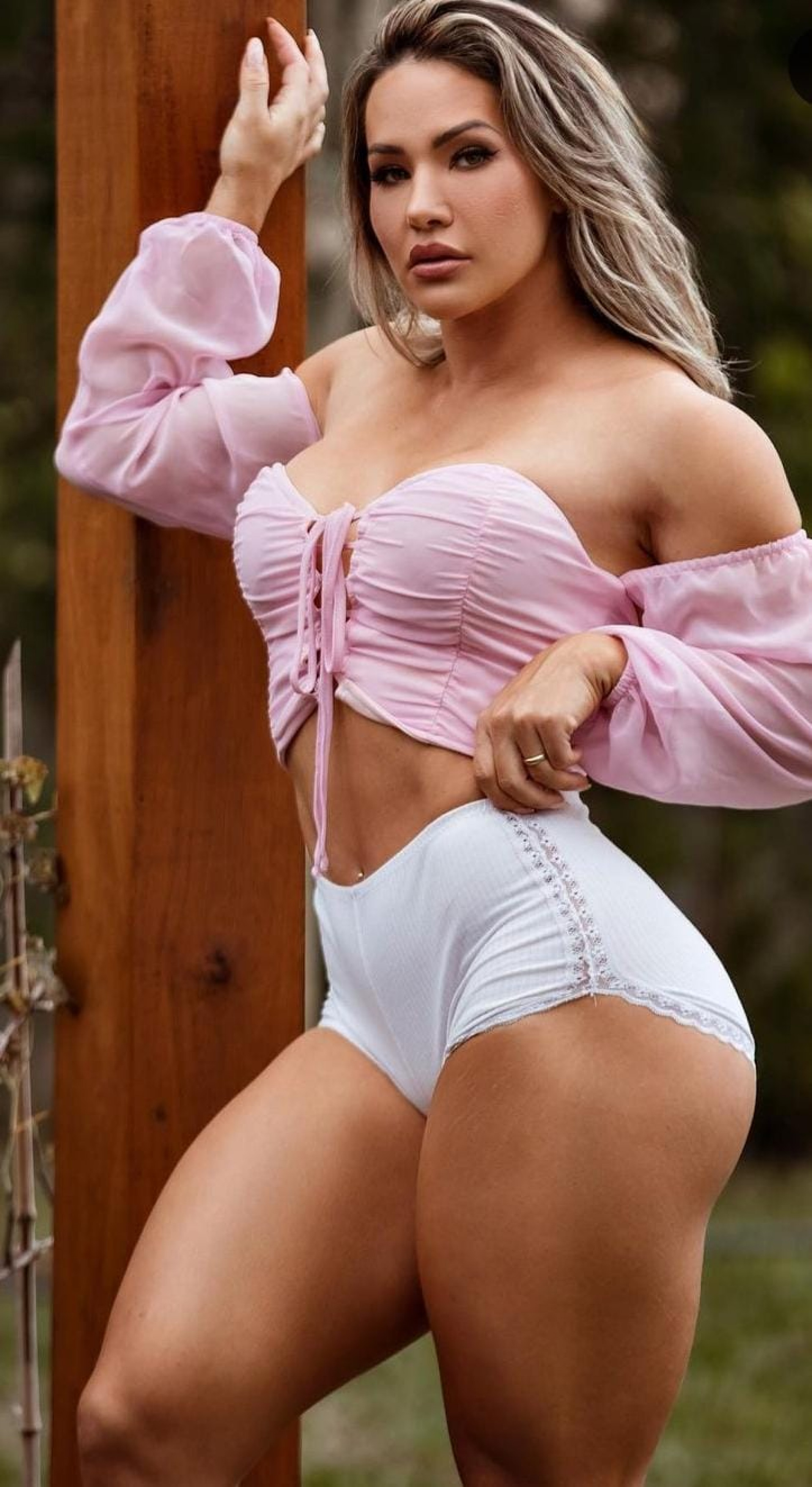 Franciele Mattos, famosa no fisiculturismo como 'Ferrari Humana' - Reprodução / Instagram