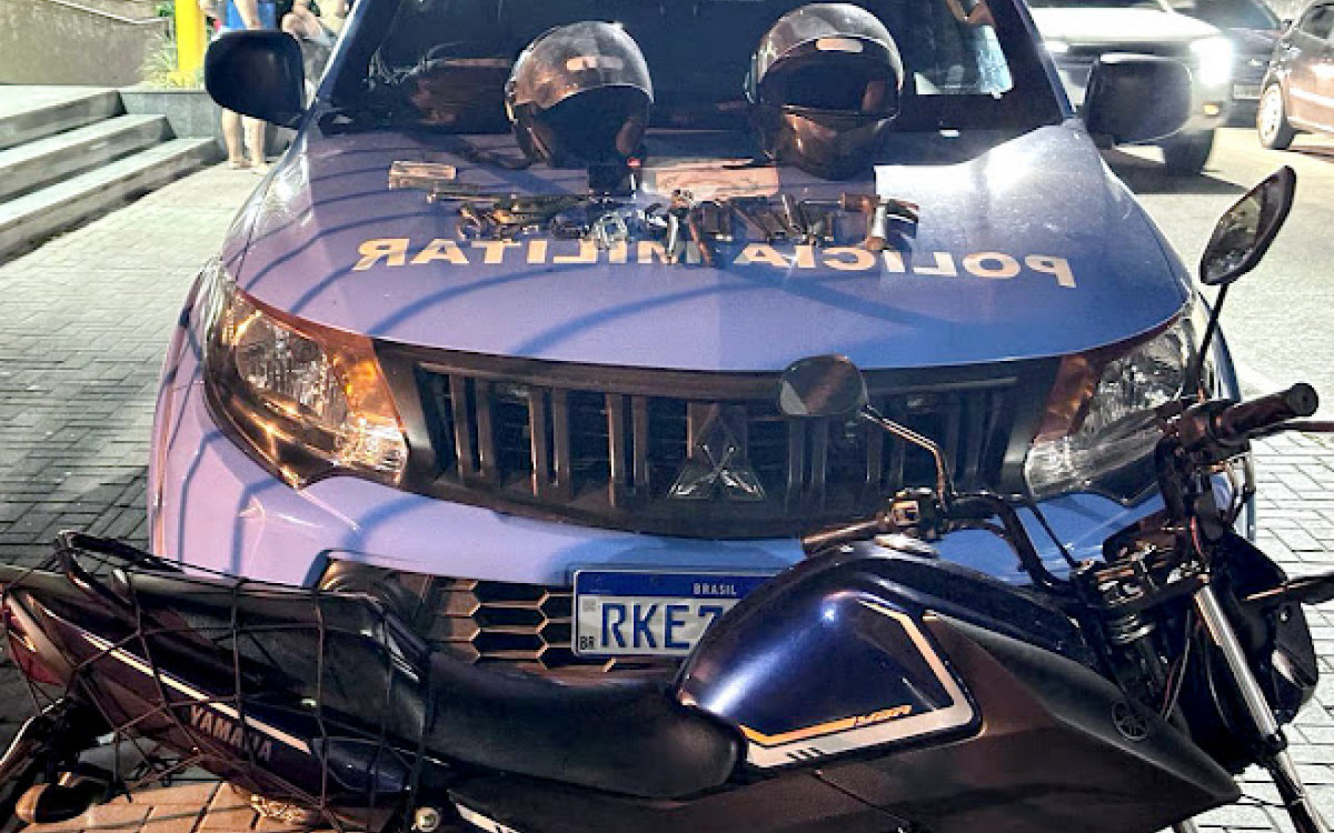 Motocicleta recuperada pela polícia militar - Foto: Jornal O DIA