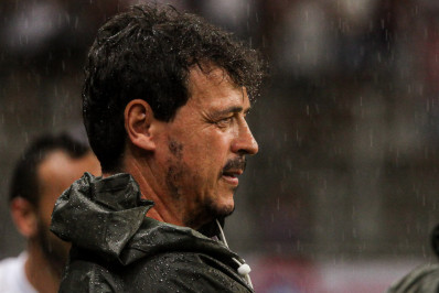 Livre no mercado, Diniz é o favorito de Pedrinho para o cargo de técnico do Vasco