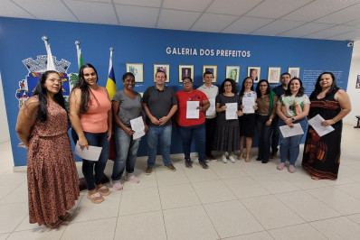 Prefeito Juninho dá posse a novos servidores de Paty